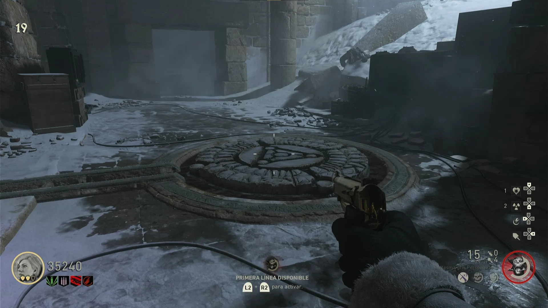 Piedra de sacrificio sobre las escaleras de Pack-A-Punch