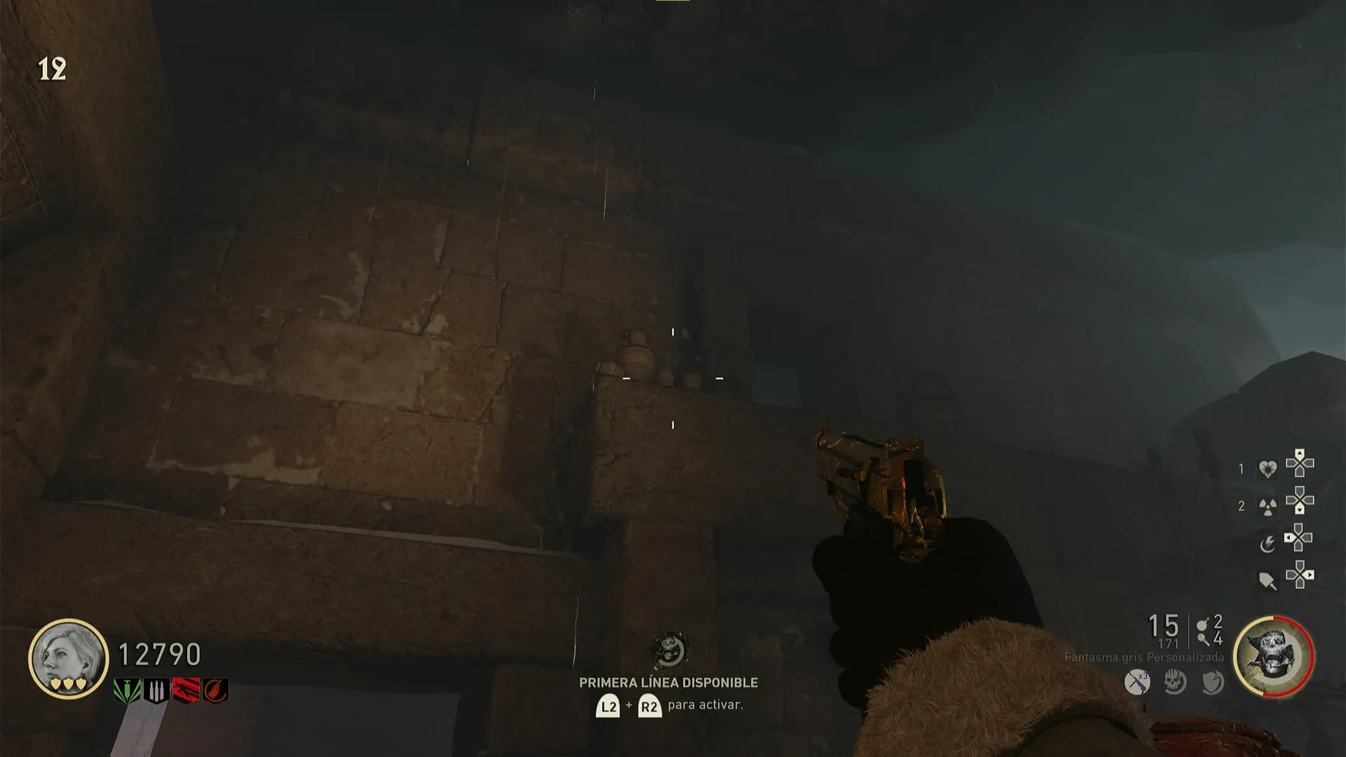Ubicación entre unos jarrones encima de la M1 Garand de Pared