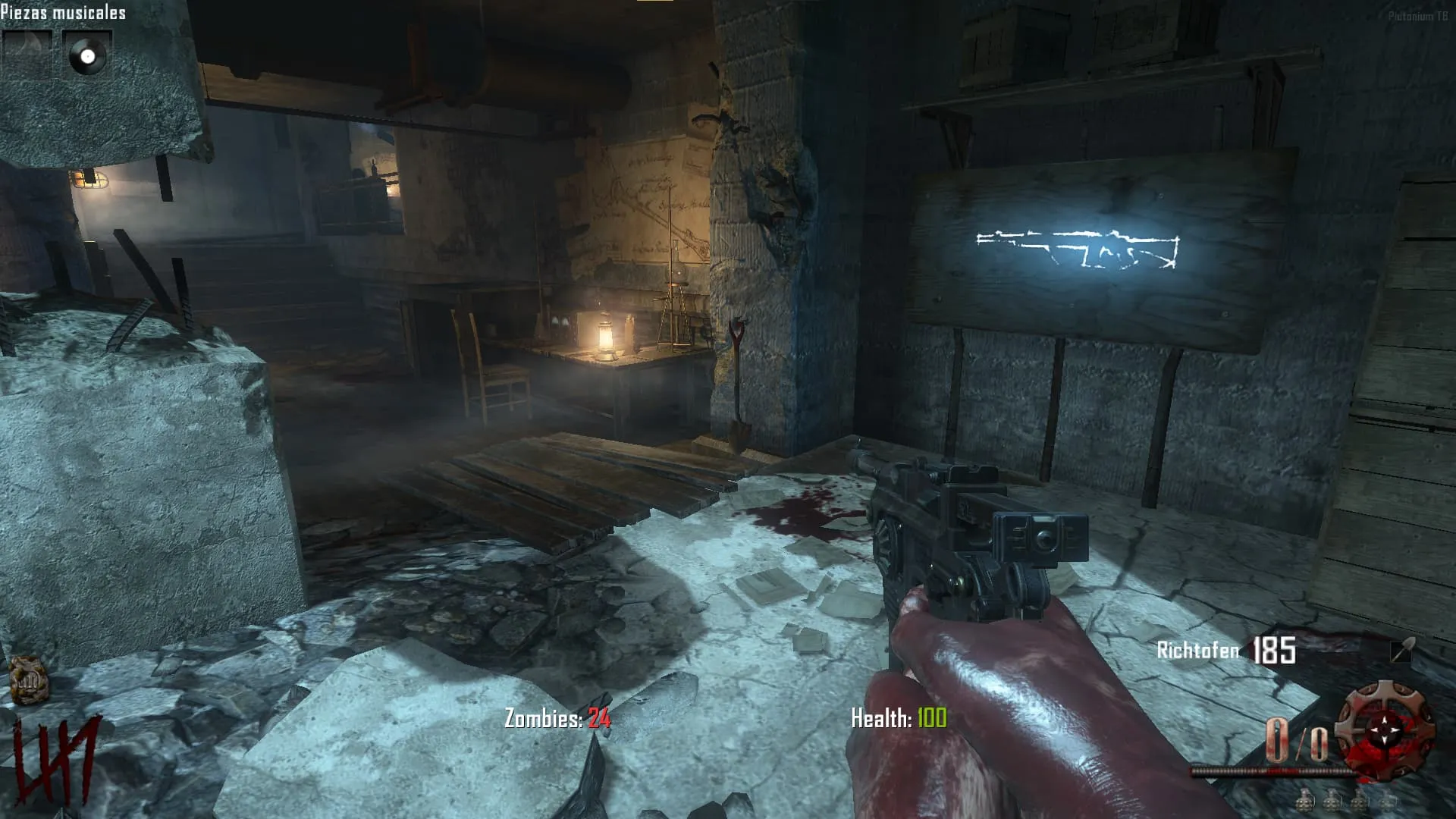 Pala junto a la M14 de pared