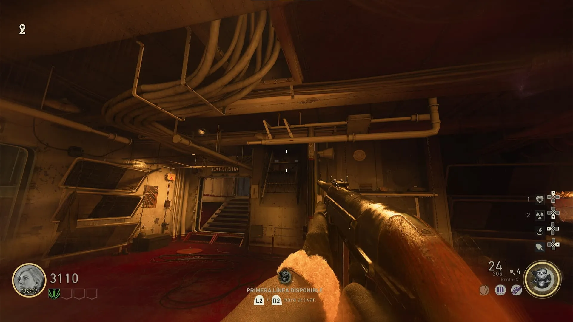 Pez junto a las escaleras de Barracks